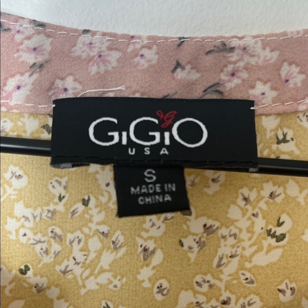 GiGiO Women's Pink and Yellow Floral Blouse - Picture 9 of 12